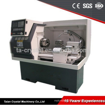 China Alta Precisão Automática Horizontal Torno CNC 3 Chuck Máquina Fabricantes CK6132A Em Março Expo